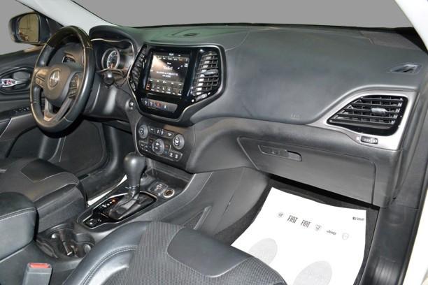 JEEP Cherokee OVERLAND 2.2 DS 4WD 9AT 195HP E6D