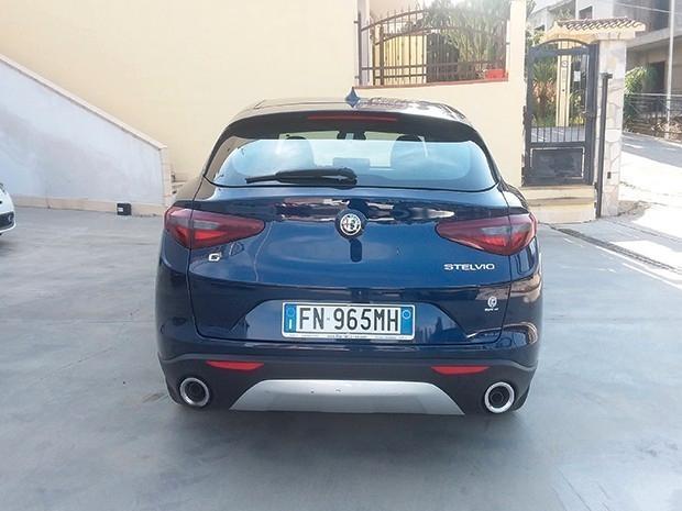 Alfa Romeo Stelvio 2.2 Turbodiesel 180 CV AT8 Q4 Super