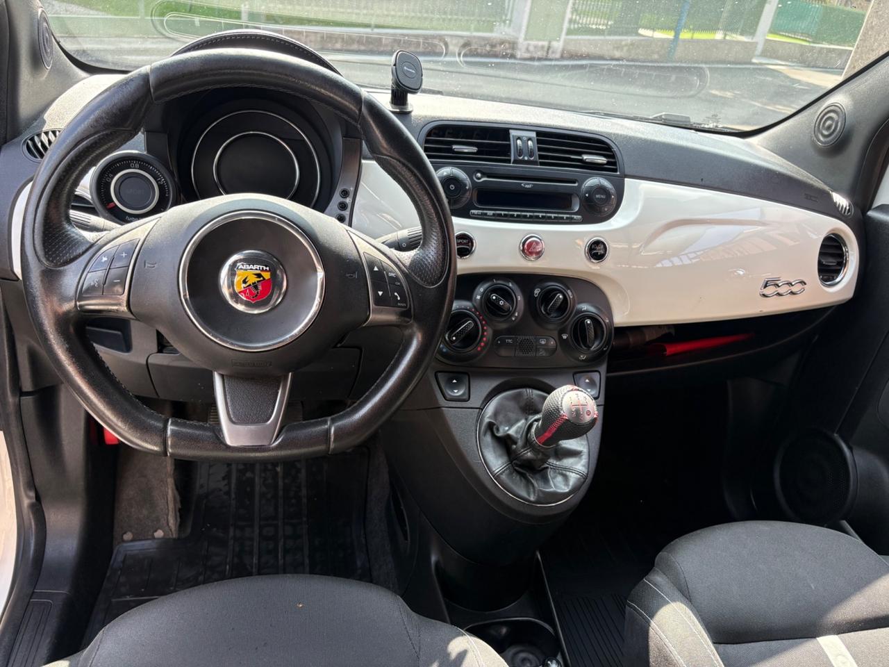 Abarth 500 1.4 Turbo T-Jet Custom