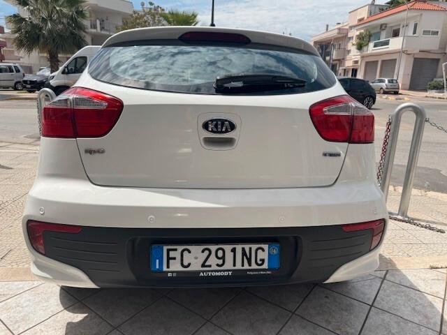 Kia Rio 1.1 CRDi 5p. Cool OK NEOPATENTATI !!