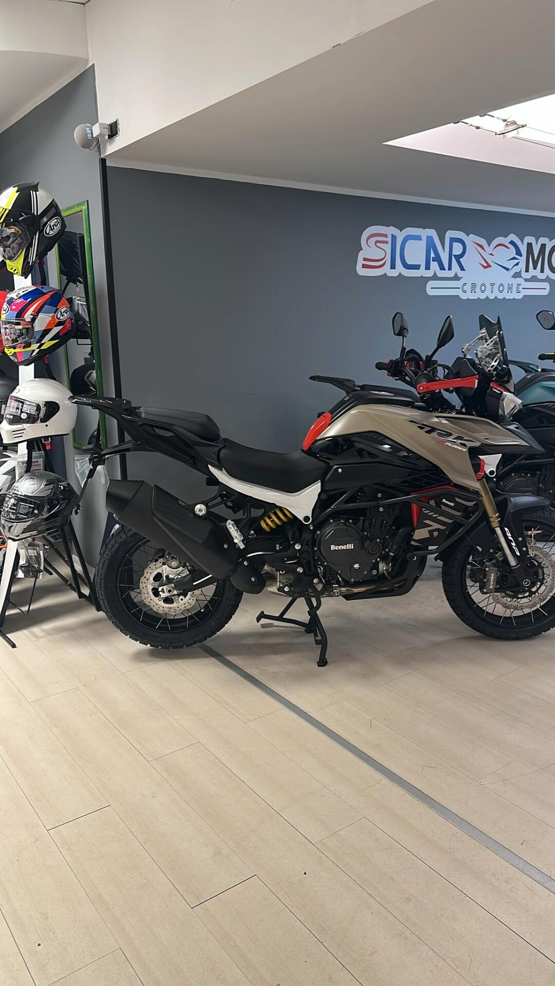 Benelli TRK 902 STRADALE