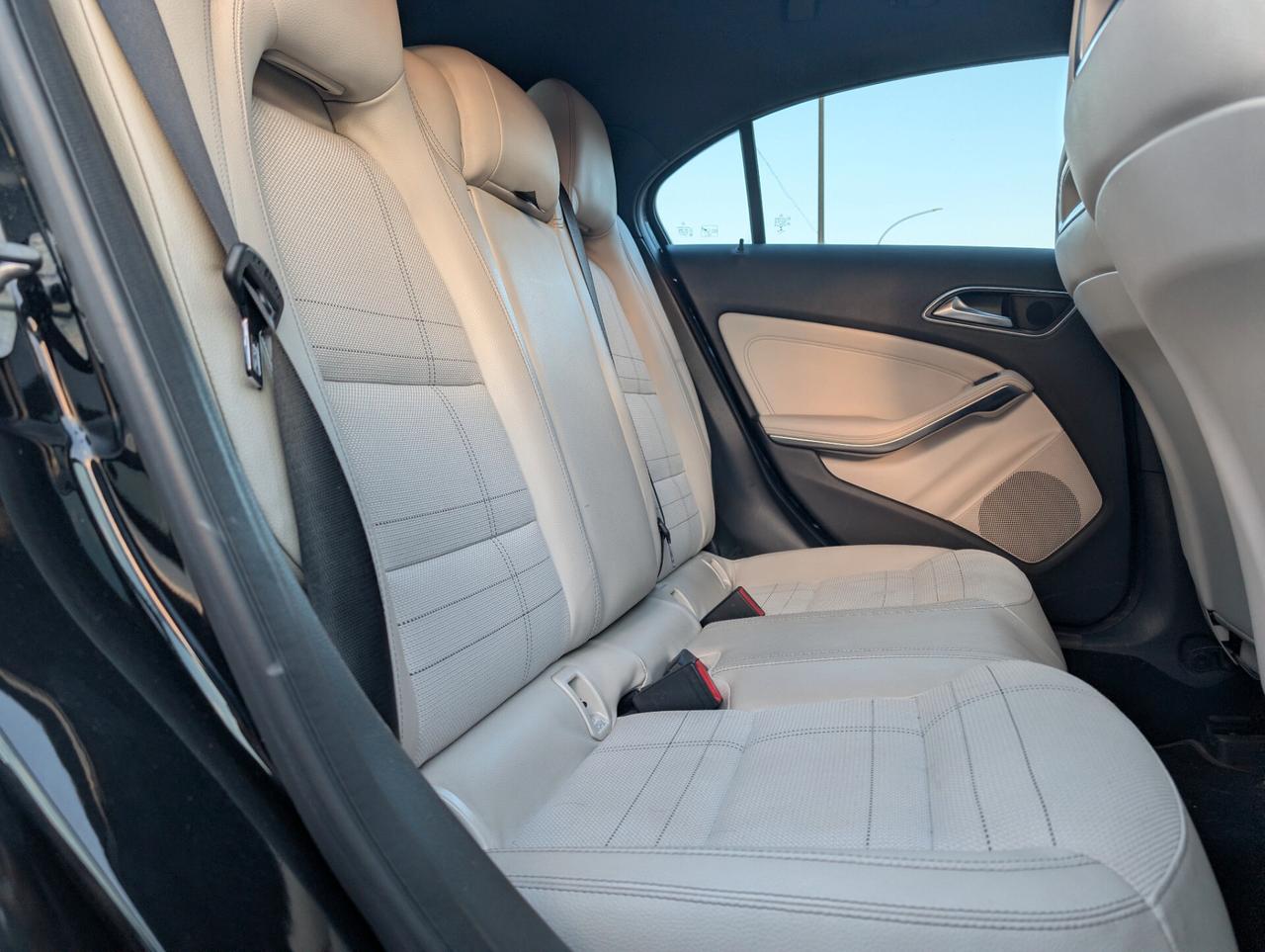 Mercedes-benz A 180 BlueEFFICIENCY Premium