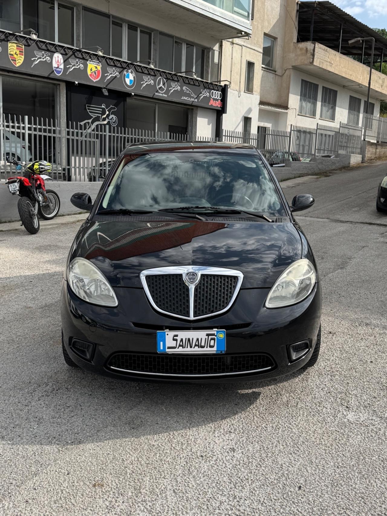Lancia Ypsilon 1.3 MJT 75 CV GARANZIA