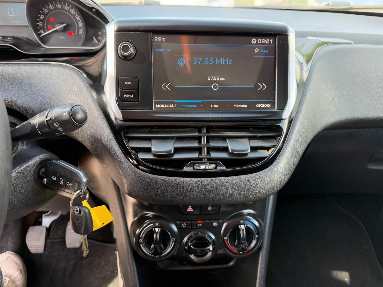 PEUGEOT 208 ANNO 2017 1.6 DIESEL 75 CV