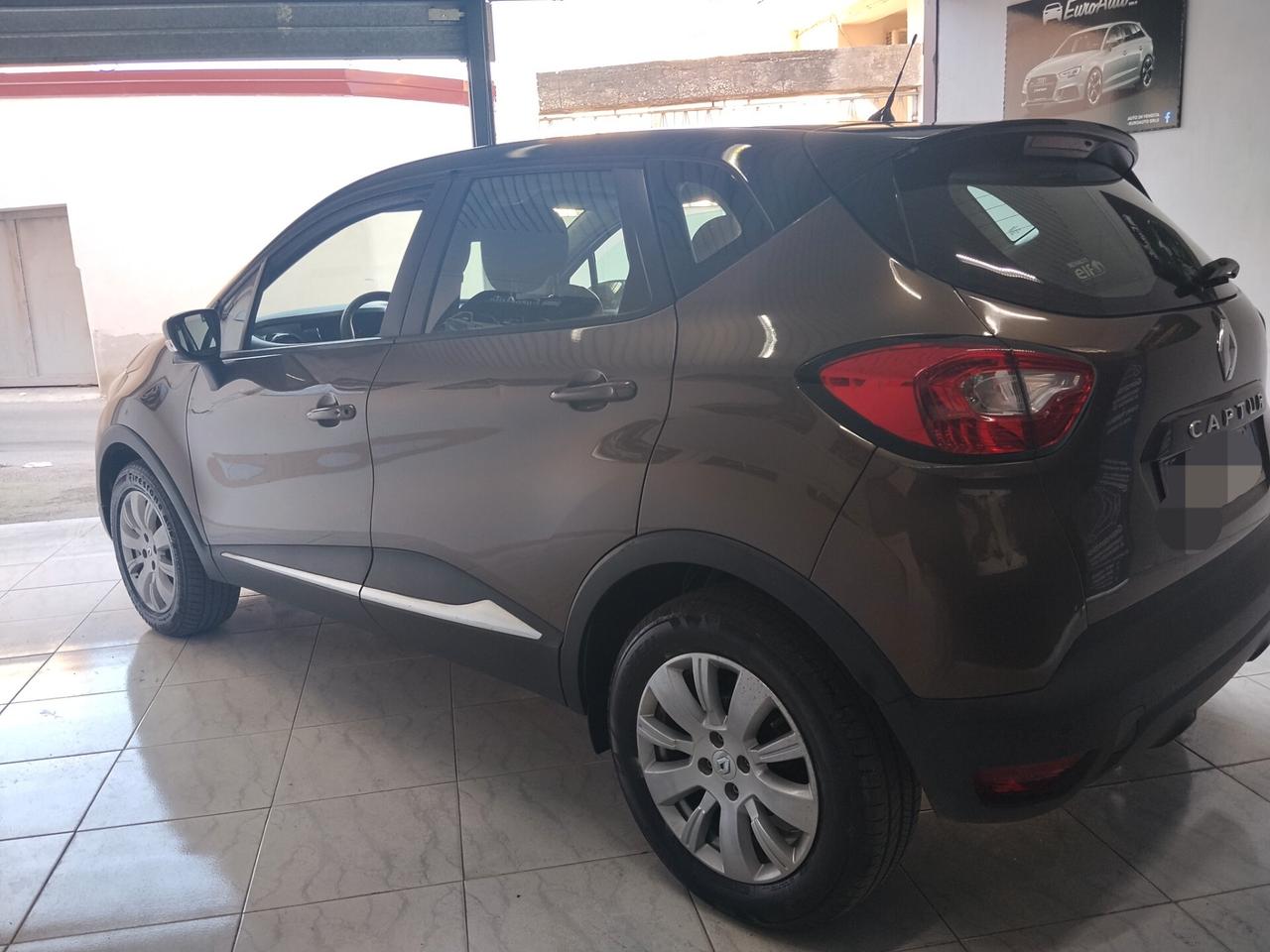 Renault Captur 1.5 diesel 2017 CON GARANZIA