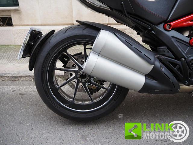 DUCATI Diavel Red Carbon