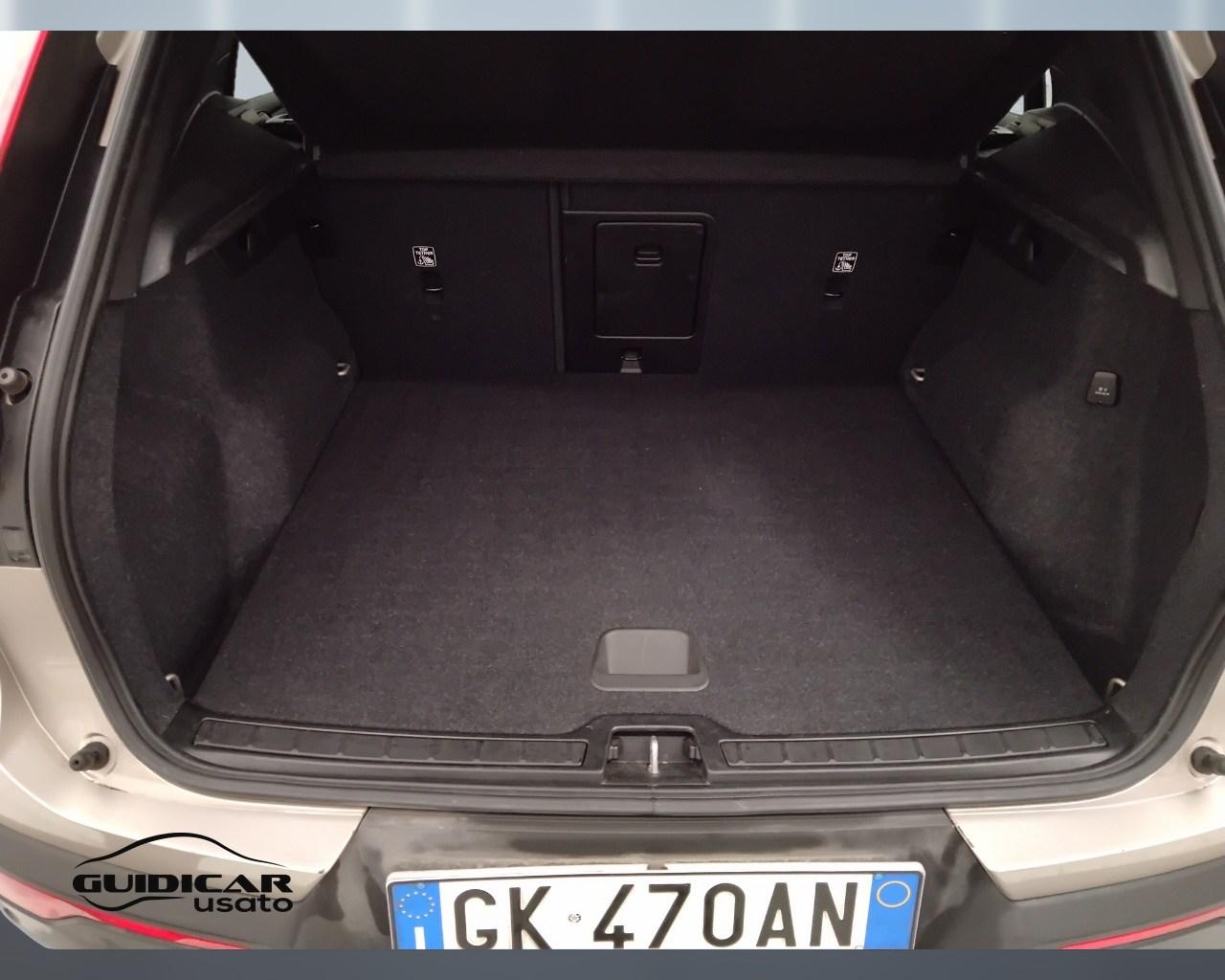 VOLVO XC40 2023 - XC40 1.5 t5 recharge phev Core auto