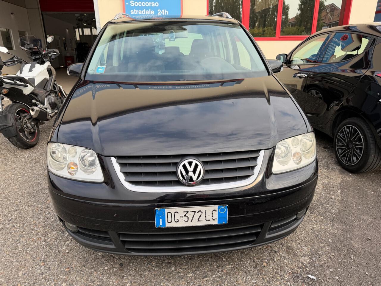 VW Touran 2.0 TDI 5-POSTI 6-MRCE FAMIGLIARE
