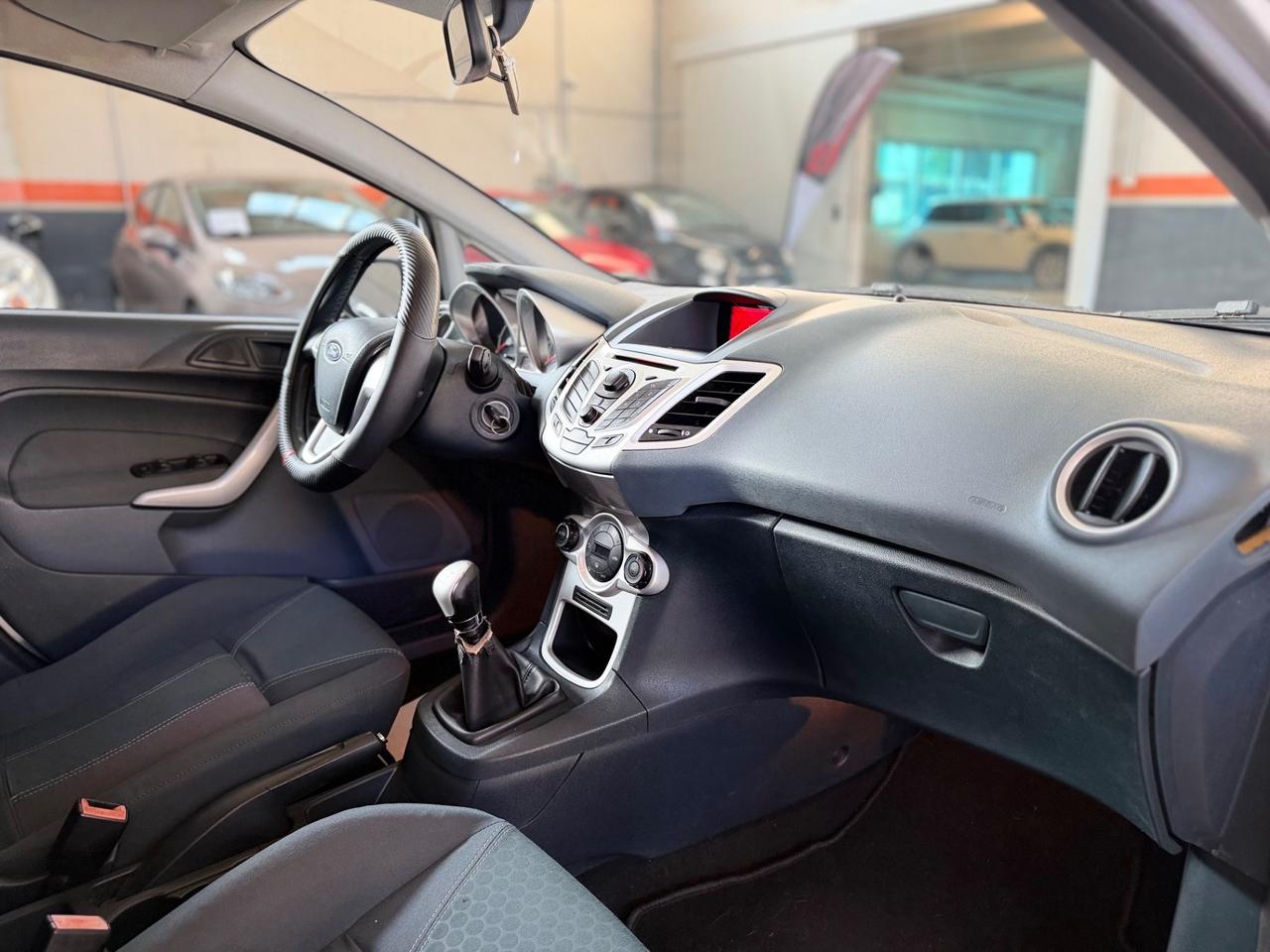 Ford Fiesta 1.2 82 CV 5 porte Titanium NEOPATENTATI