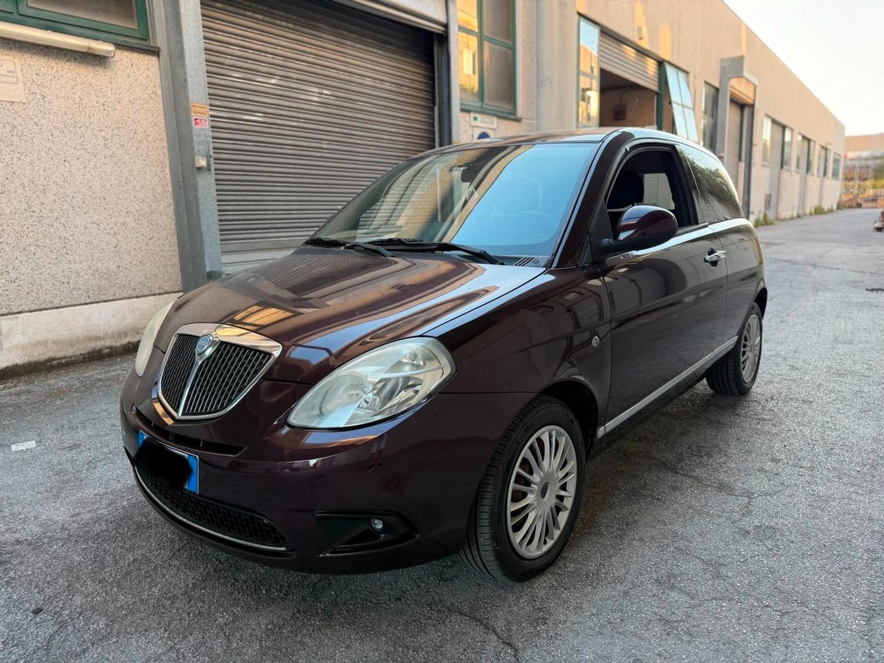 Lancia Ypsilon 1.3 MJT 75 CV OK NEOPATENTATI