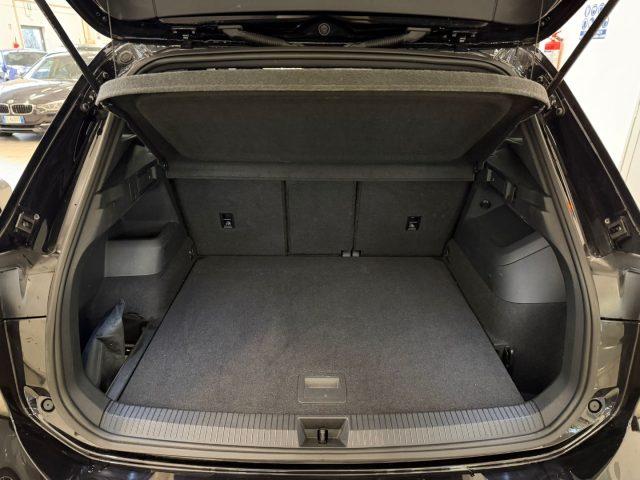VOLKSWAGEN Tiguan 2.0 TDI 150 CV DSG R-Line //UFFICIALE VW ITALIA//