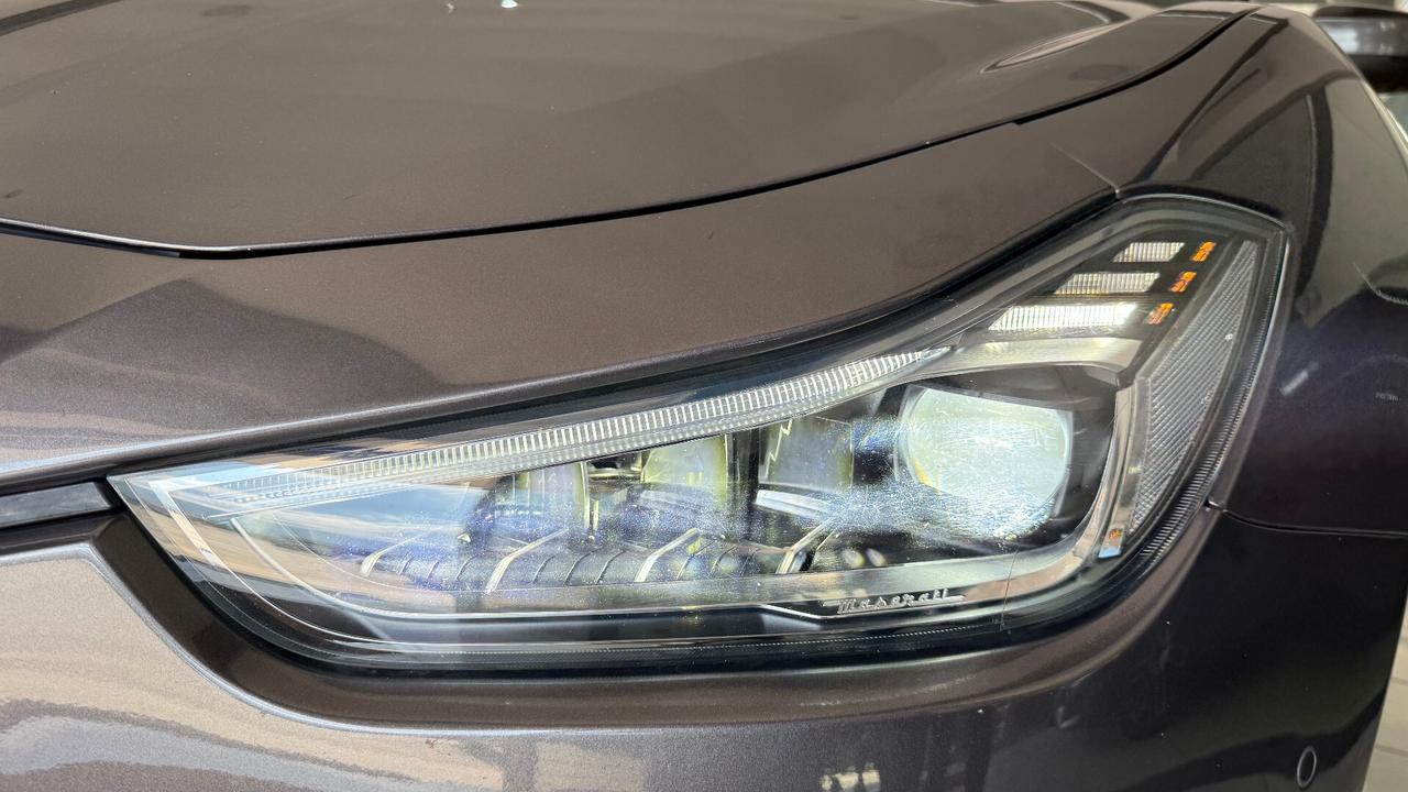 Maserati Ghibli V6 Diesel 275 CV Gransport TETTO