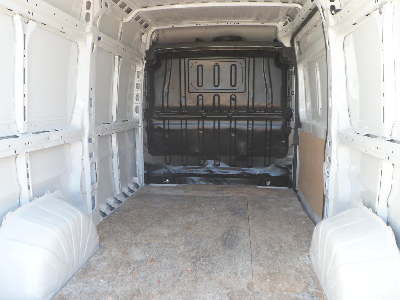 Fiat Ducato furgone medio alto