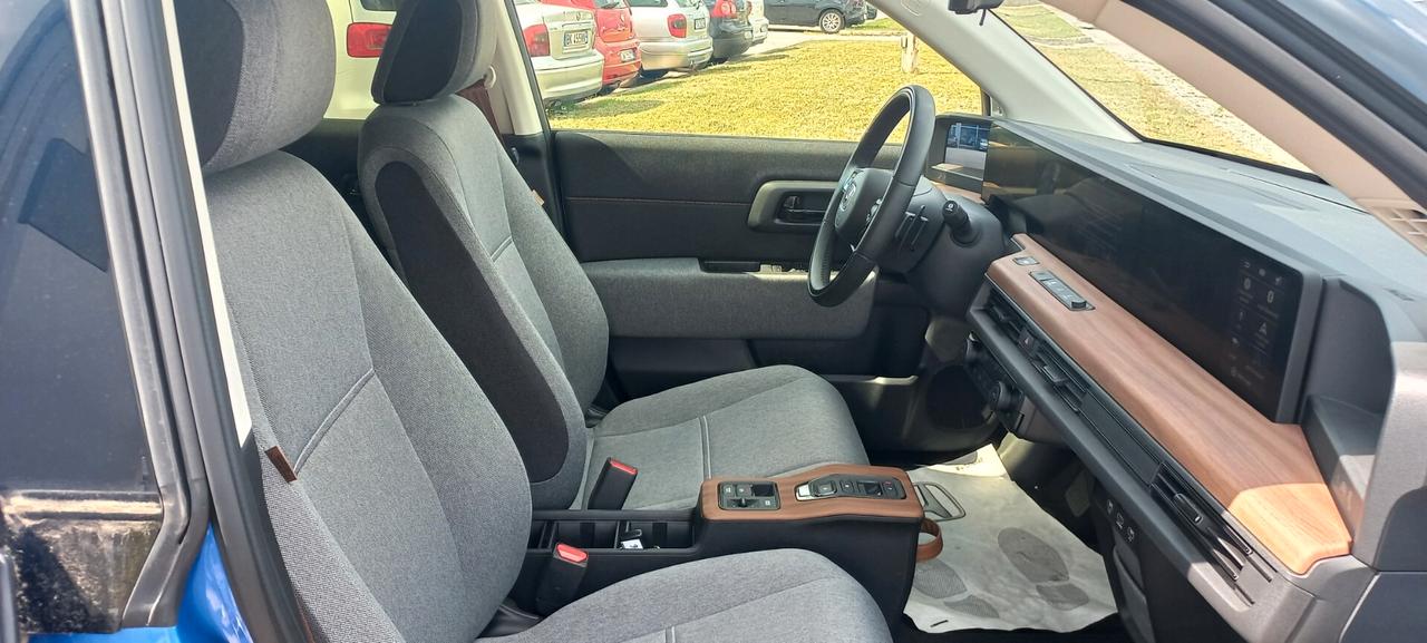 Honda e Advance 17