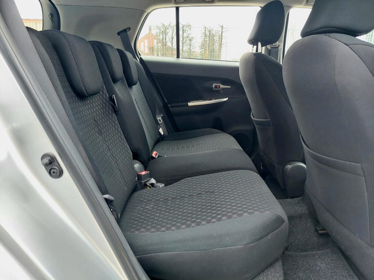 TOYOTA Urban Cruiser 1.4 D-4D AWD Sol - 2009