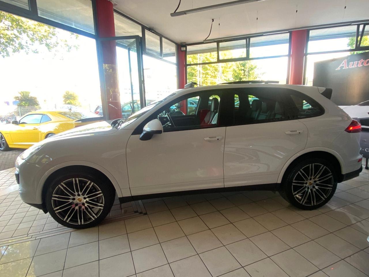 Porsche Cayenne 250CV 3.0 Diesel