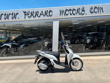 Honda SH Mode 125 2023 / KM 13.000 Tua a solo 19 Euro al mese
