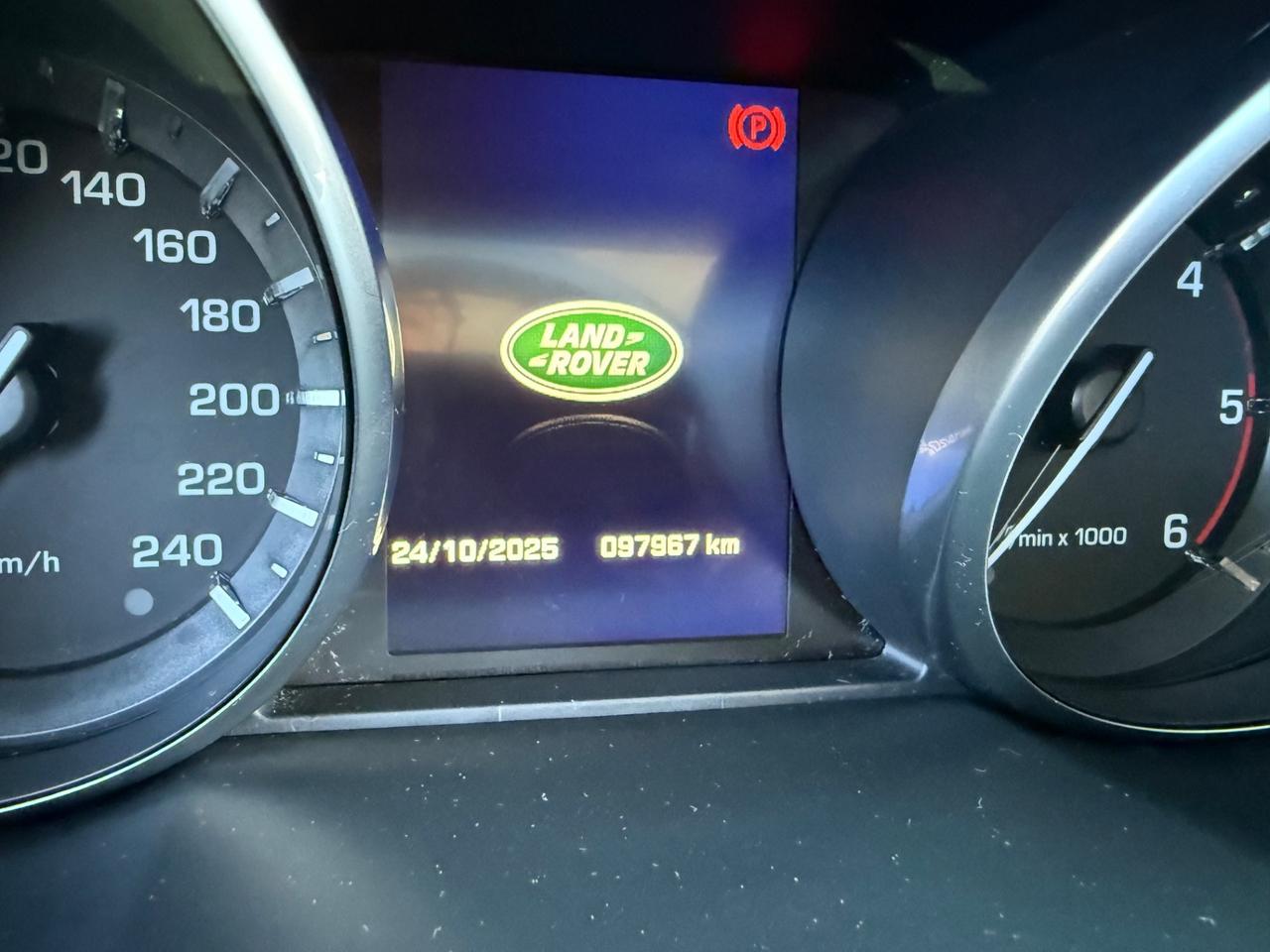 Land Rover Discovery Sport 2.0 TD4 150 CV HSE