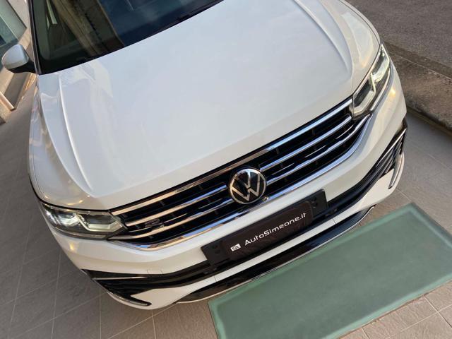 VOLKSWAGEN Tiguan 2.0 TDI 150 CV SCR DSG R-Line LUCI AMBIENTE