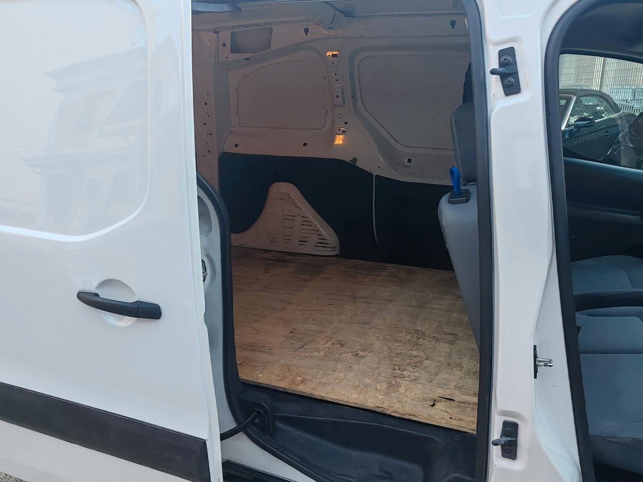 Citroen BERLINGO 3 POSTI