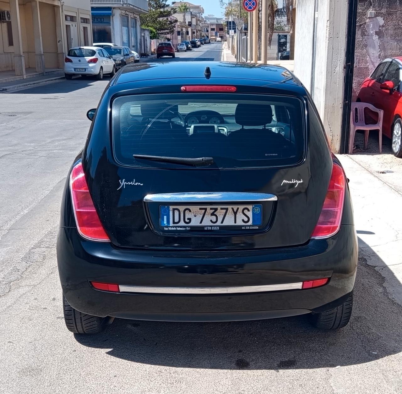 Lancia Ypsilon 1.3 MJT 75 CV