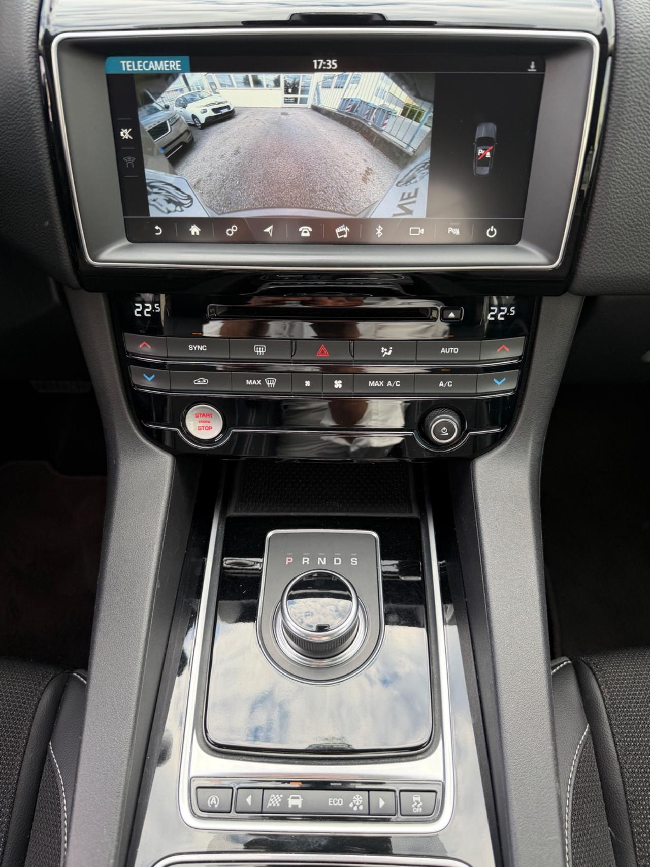 Jaguar F-Pace 2.0 D 180 CV AWD aut. R-Sport