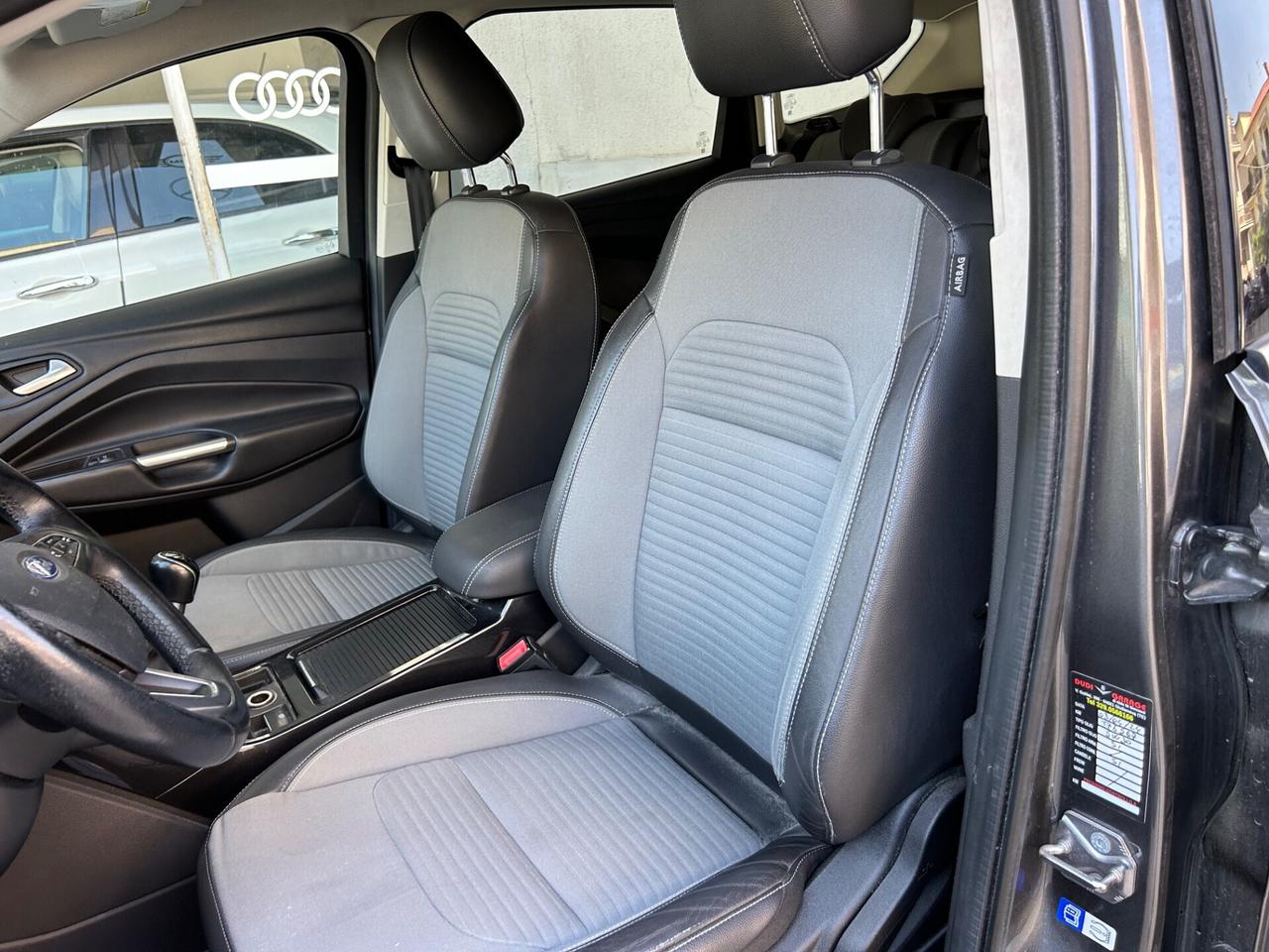 Ford Kuga 1.5 TDCI 120 CV Titanium