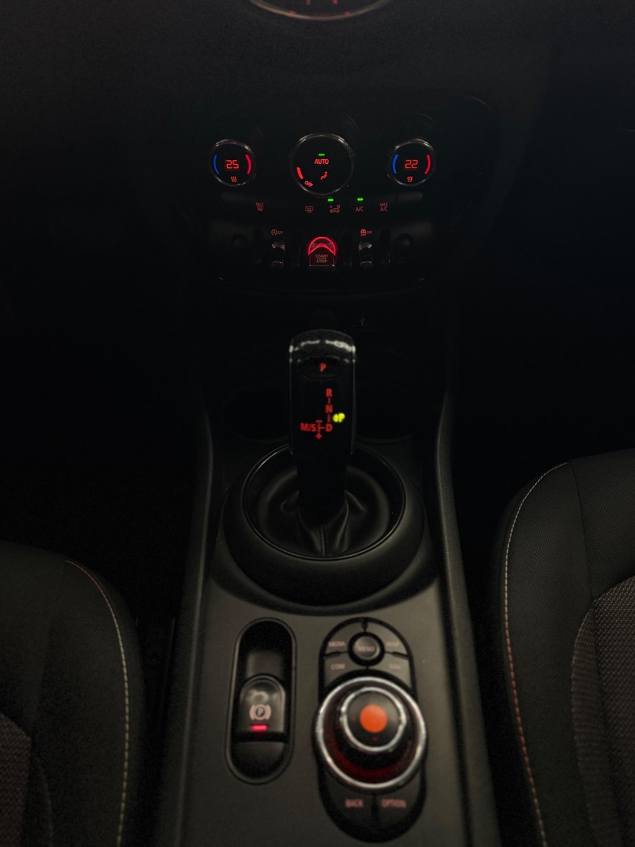 Mini Cooper Clubman 2.0Diesel 150cv Automatica