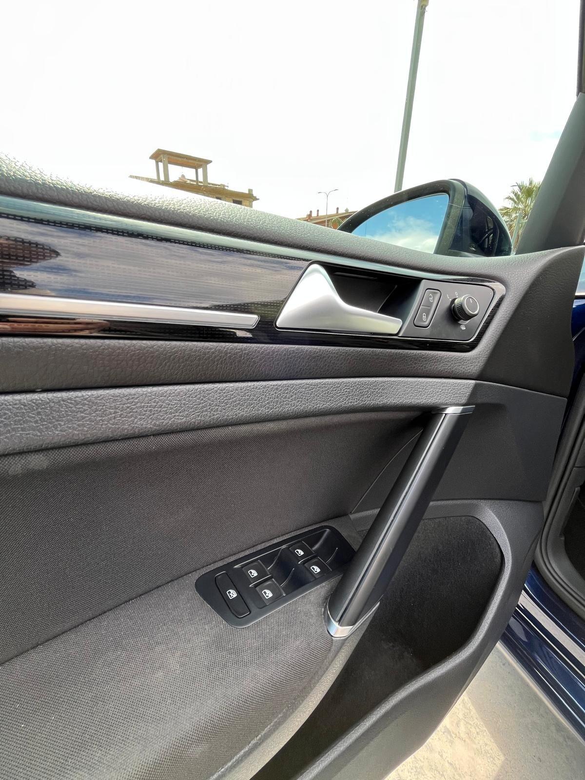 Volkswagen Golf 2.0 TDI 5p. Highline BlueMotion Technology