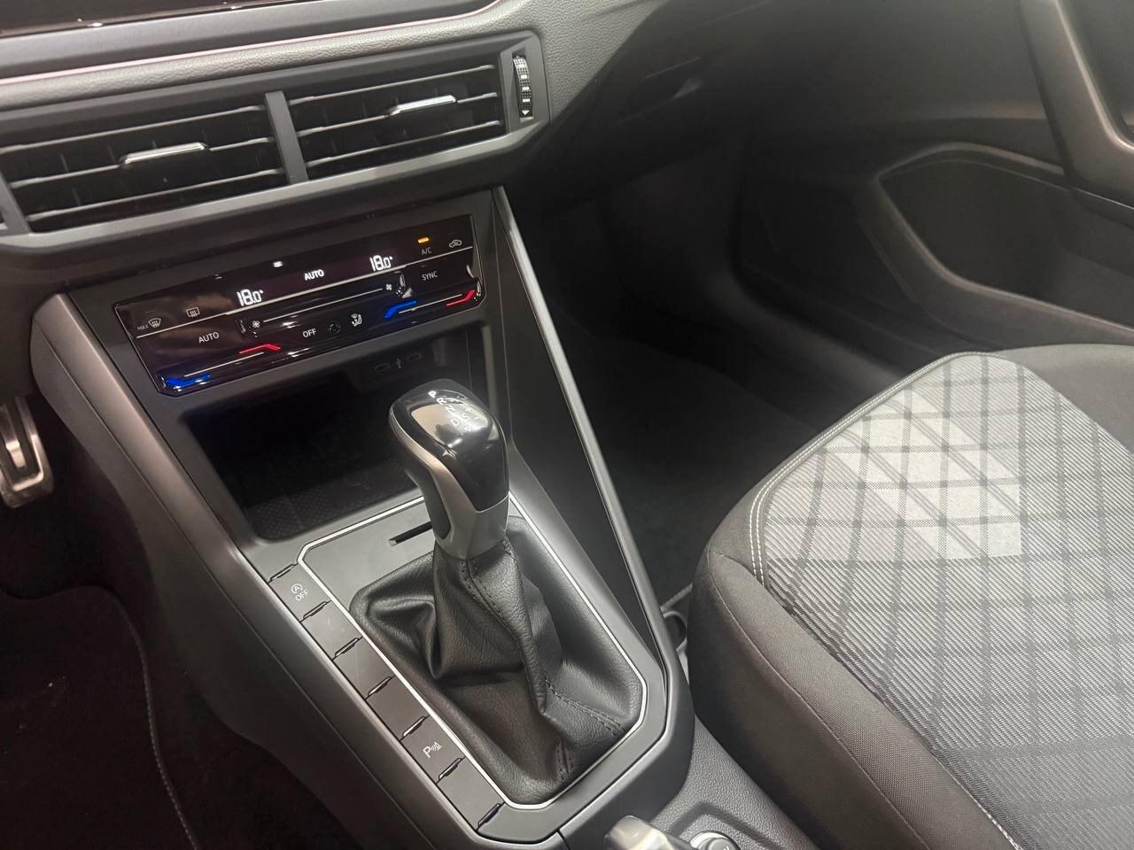 VOLKSWAGEN Taigo Taigo 1.5 TSI 150 CV DSG R-Line