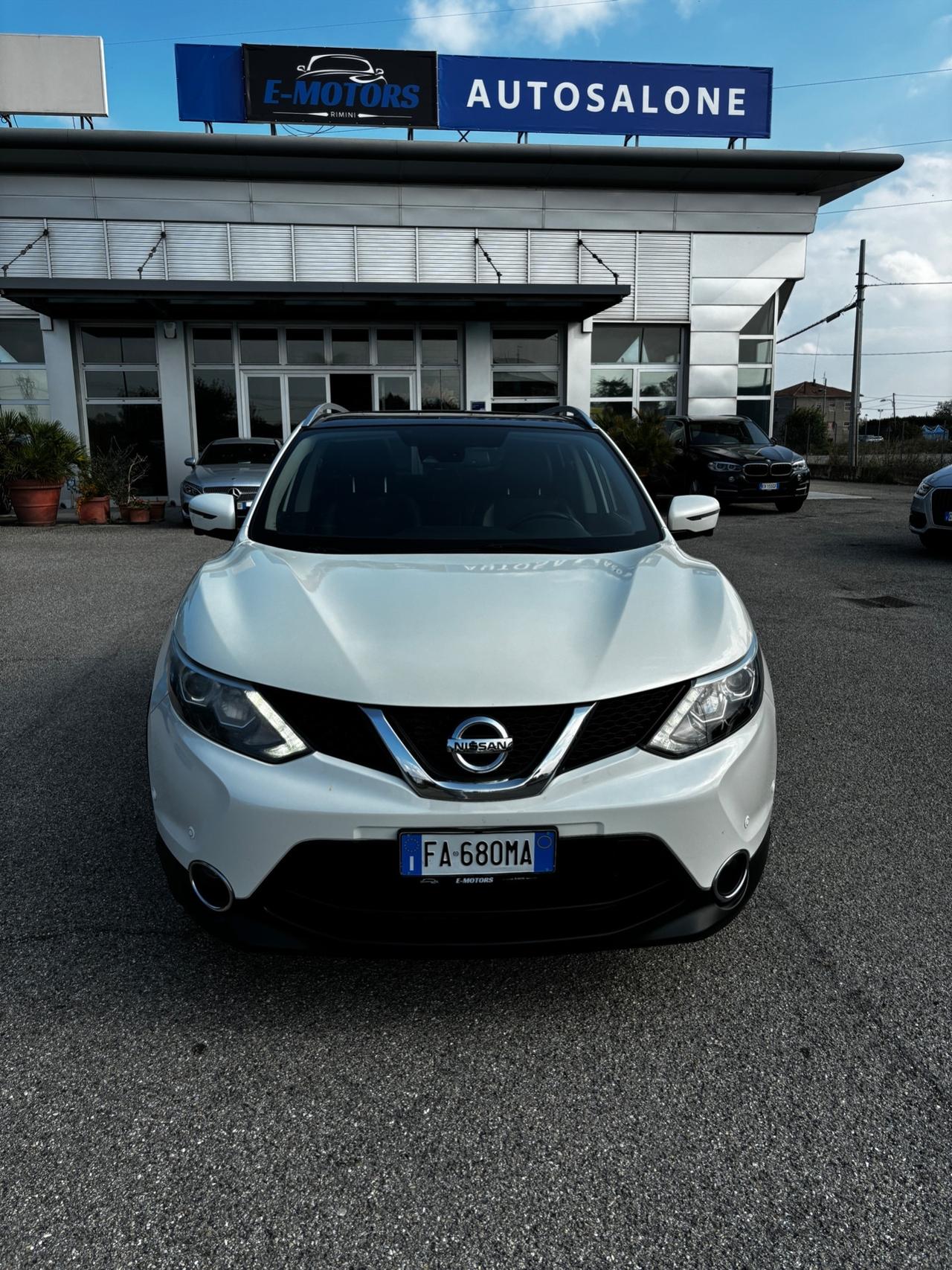Nissan Qashqai 1.6 dCi 2WD Tekna - 2015