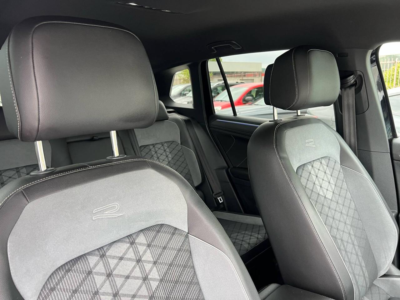 Volkswagen Tiguan 2.0 TDI 150 CV RLINE TOTAL BLACK
