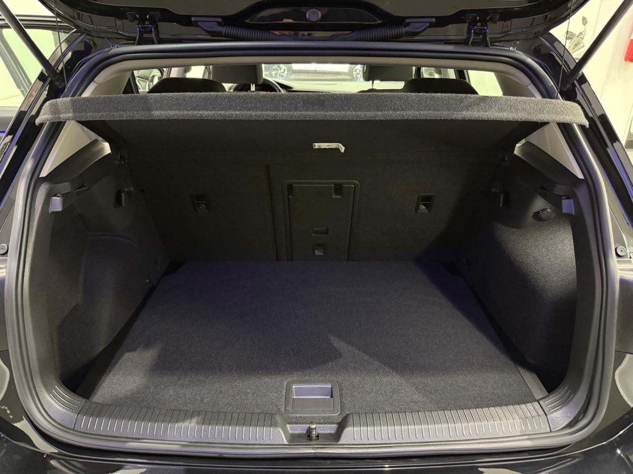 Volkswagen Golf 1.0 eTSI 115cv EVO DSG Life