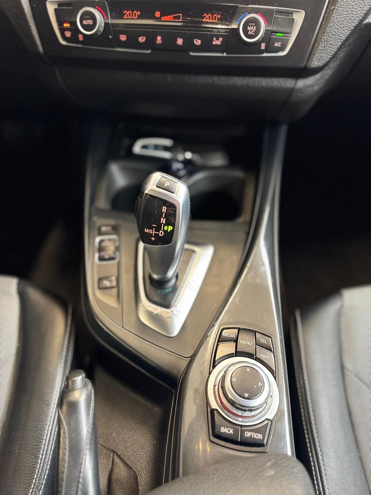 Bmw 118 116d 5p. Urban