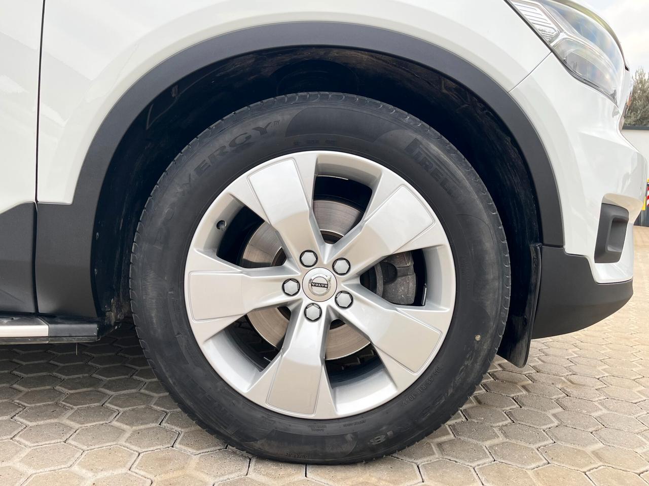 Volvo XC40 D3 AWD Geartronic Momentum Pro 2.0 150cv Automatic