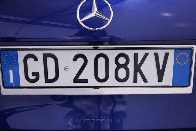 MERCEDES-BENZ GLB 180 d Automatic Premium