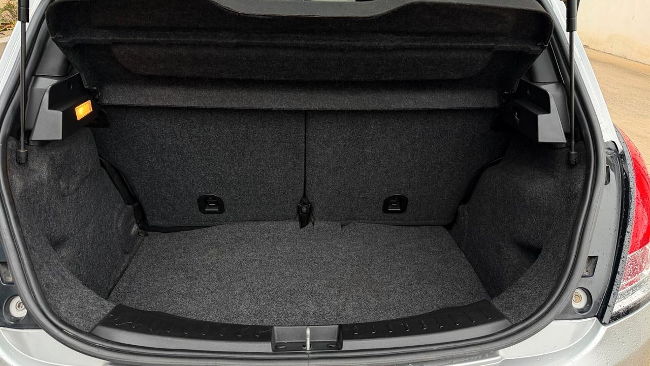 Lancia Ypsilon 1.3 MJT 95 CV. Motore nuovo