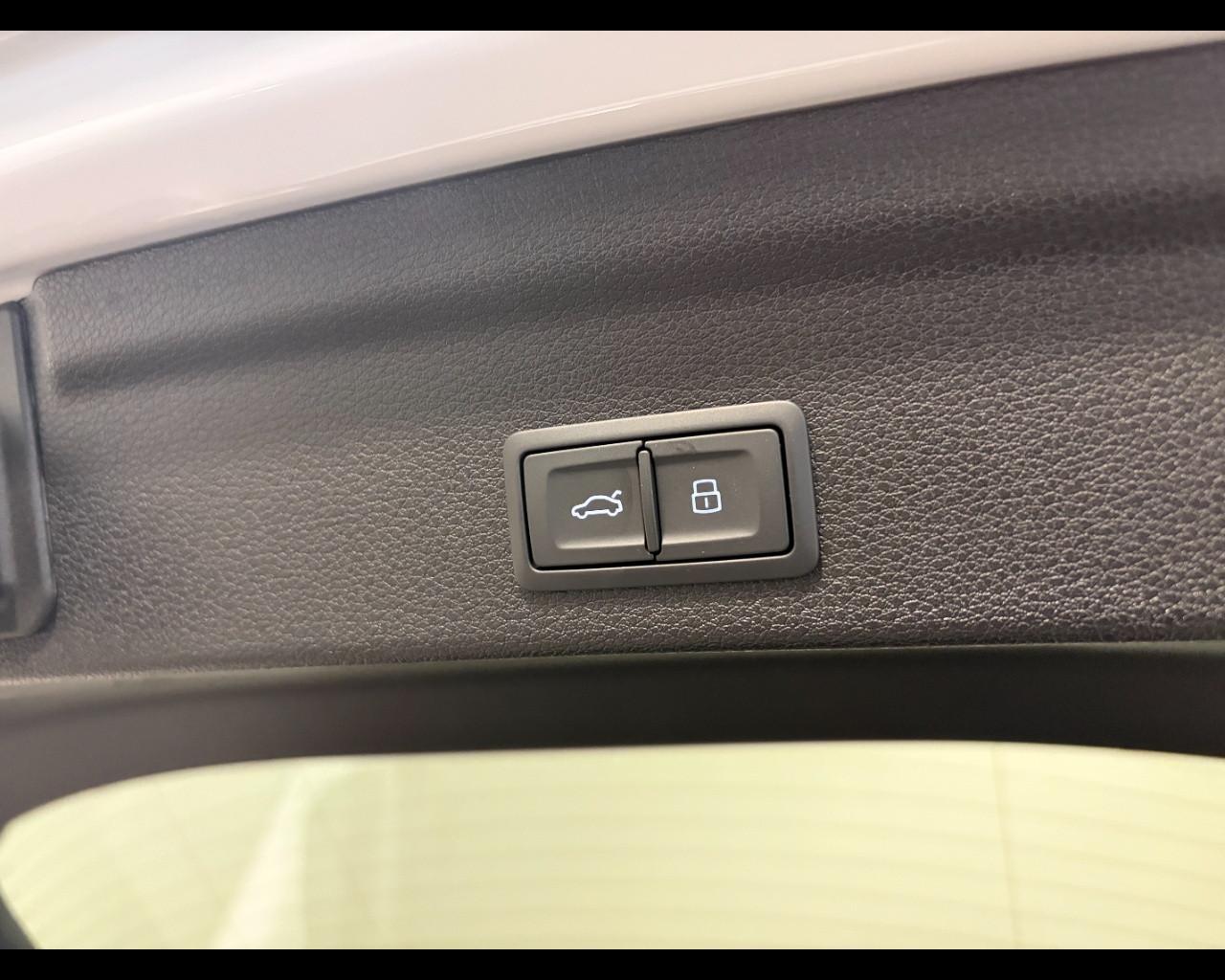 AUDI Q3 SPORTBACK 35 TFSI S-TRONIC S LINE EDITION