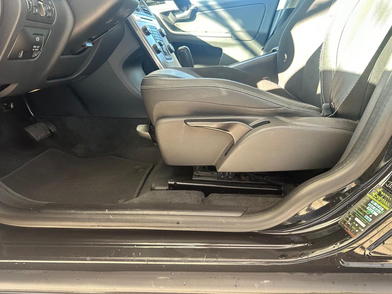 Volvo XC 60 2.4 D3 #7945