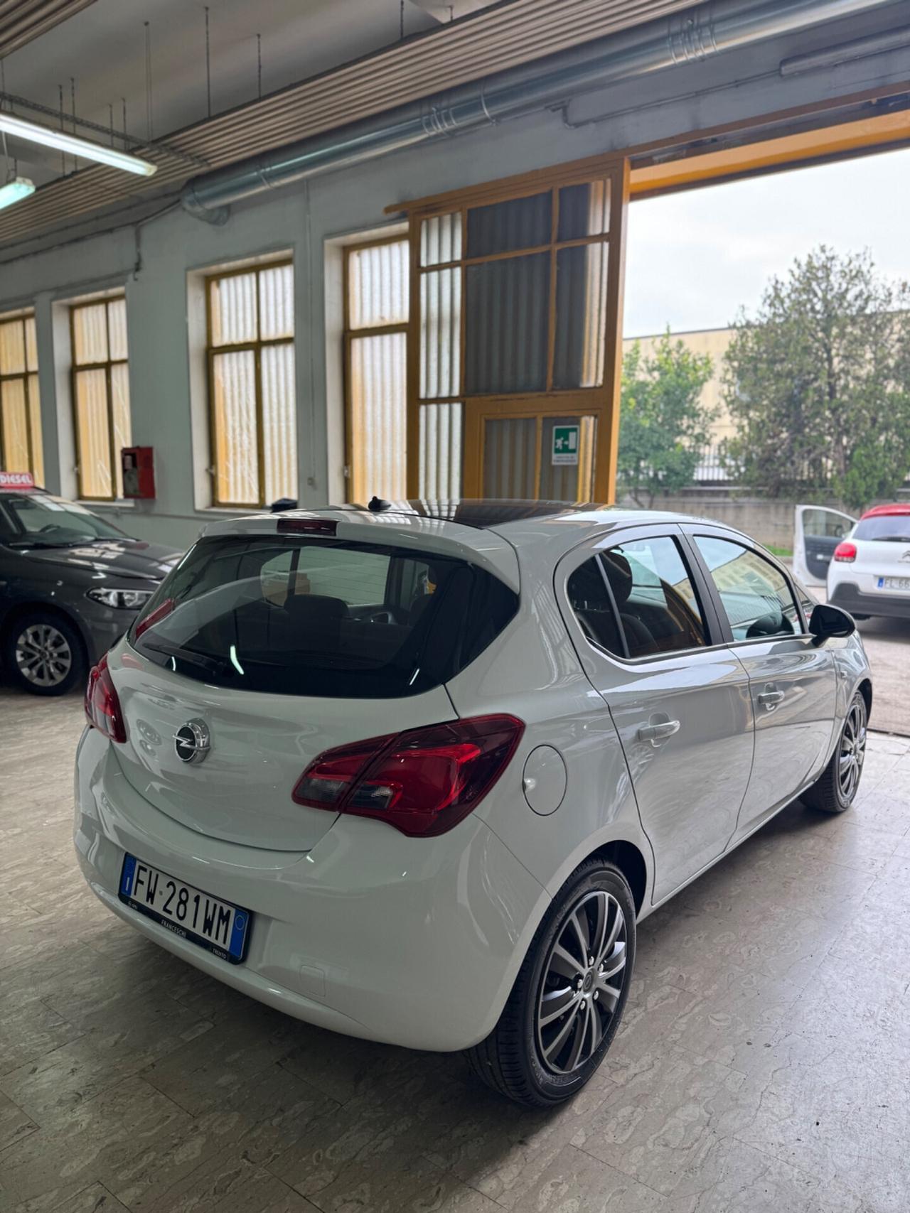 Opel Corsa 2019 1.2 by-color 5 porte