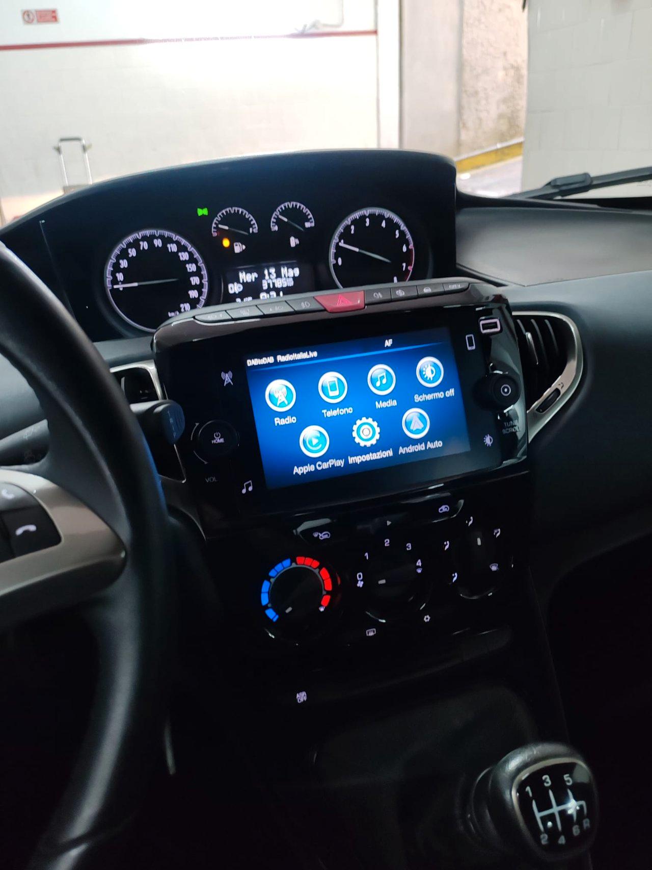 Lancia Ypsilon 1.0 Hybrid Gold 70cv 5pt CARPLAY