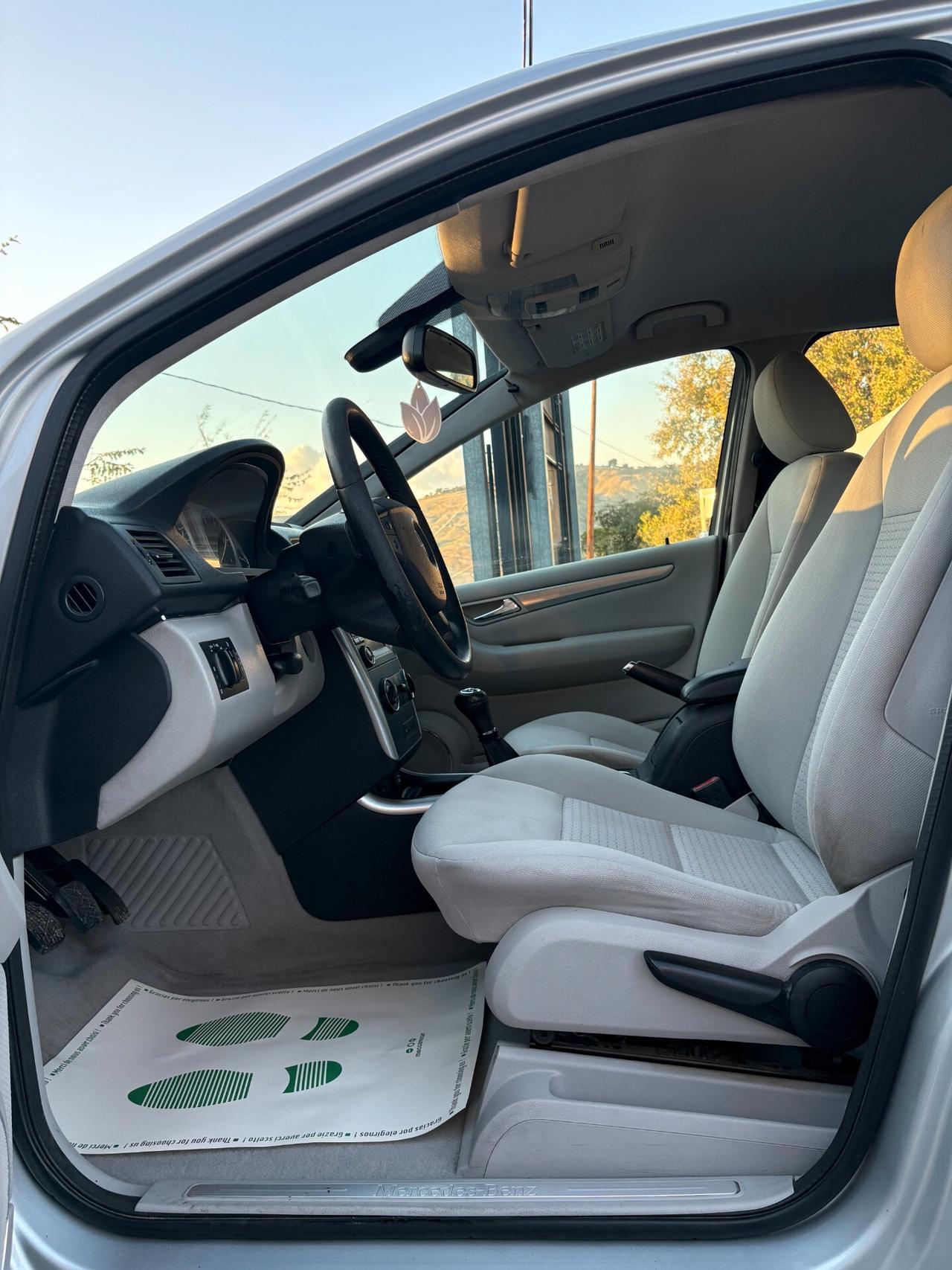 Mercedes-benz B 200 CDI