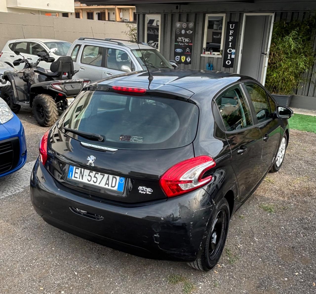 Peugeot 208 1.4 HDi 68 CV 5 porte Allure