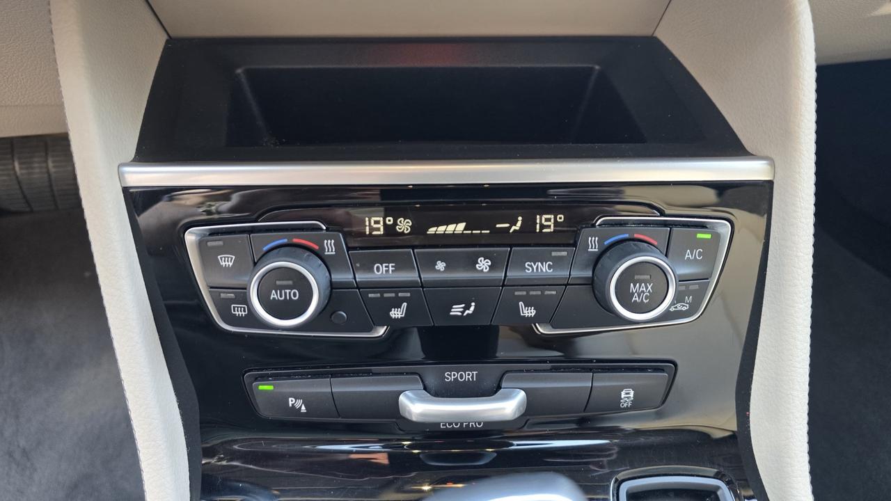 Bmw serie2 Active Tourer 220d Luxury aut. Xdrive 190cv PELLE LED