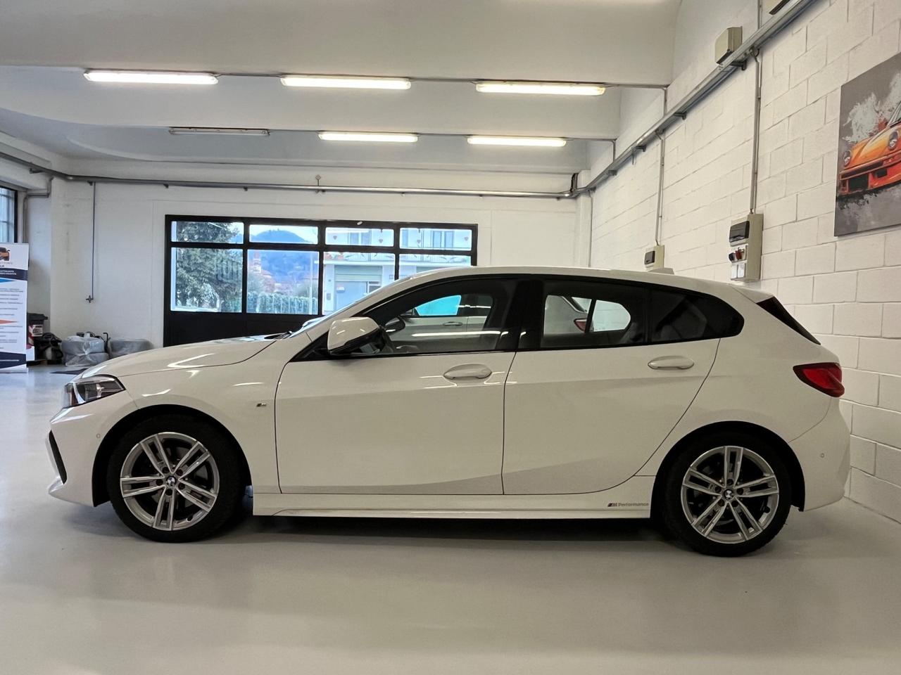 Bmw 118 118d 5p. Msport