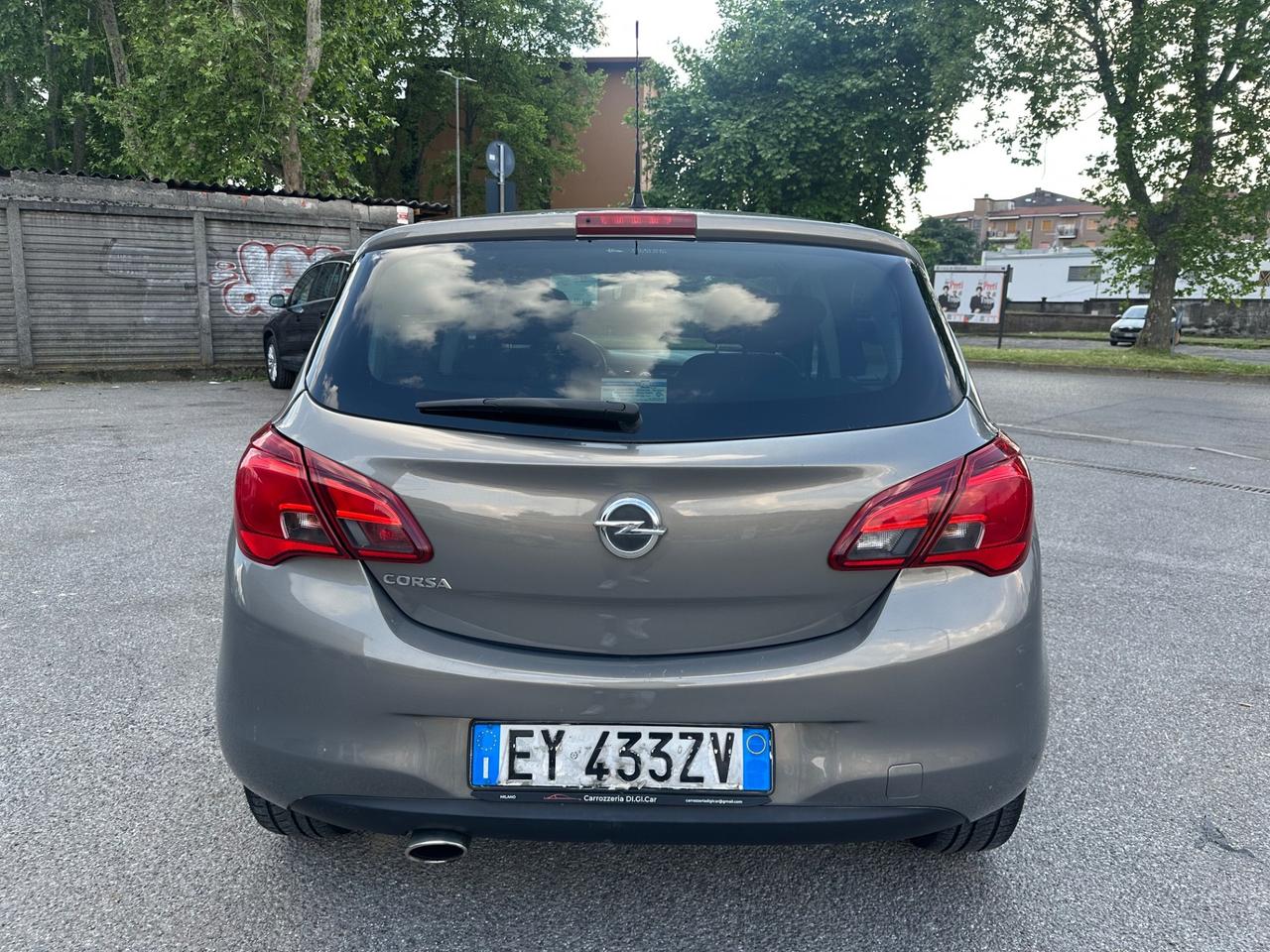 Opel Corsa 1.4 90CV automatica 5 porte b-Color