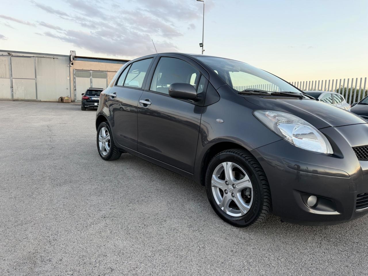 TOYOTA YARIS 1.3 SOL 5PORTE TAGLIANDATISSIMA MY11
