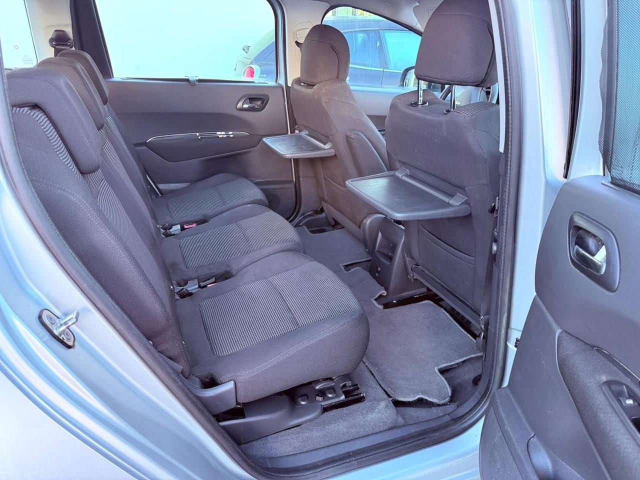 Peugeot 5008 1.6 HDi 112CV Business