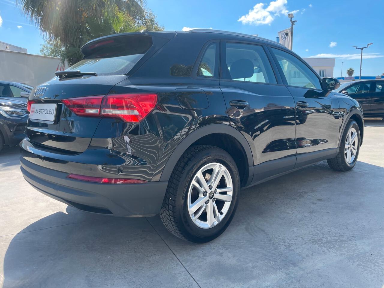 Audi Q3 35 TDI S tronic Business