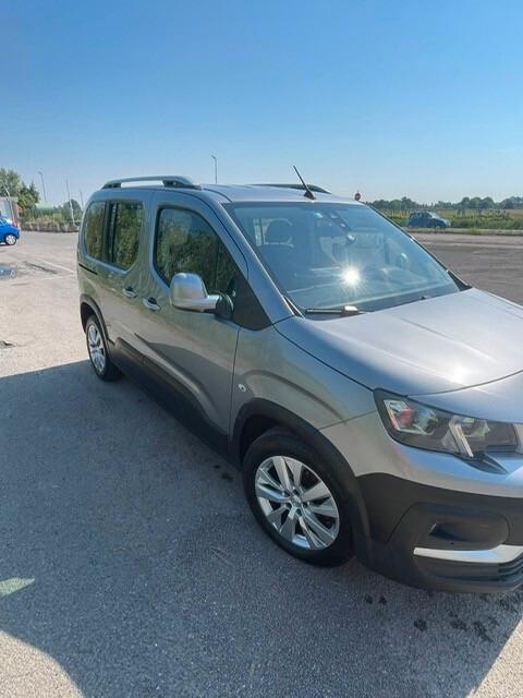 Peugeot Rifter BlueHDi 130 S&S EAT8 Active Standard